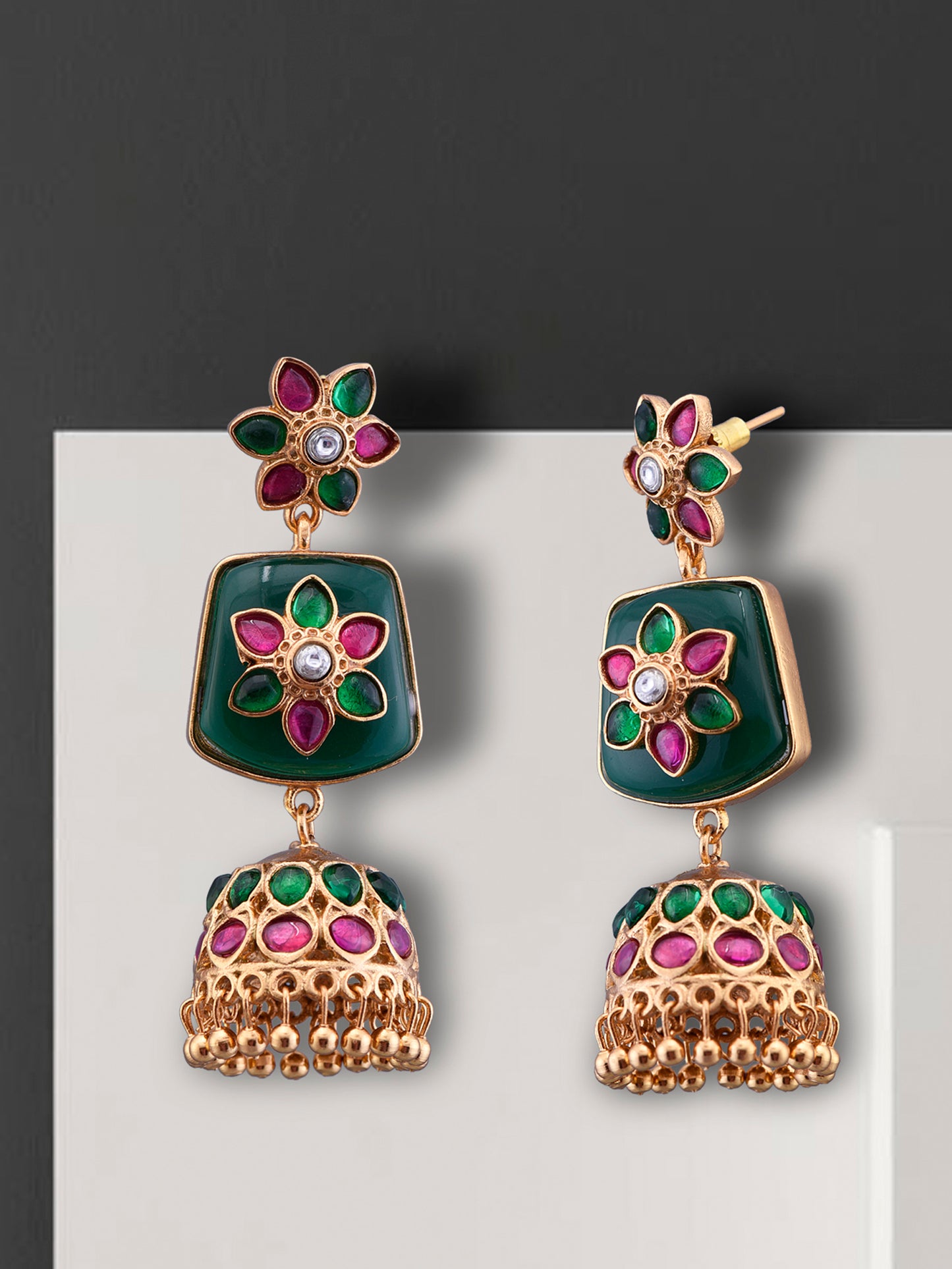 The Traditional Rani Green Vibe
