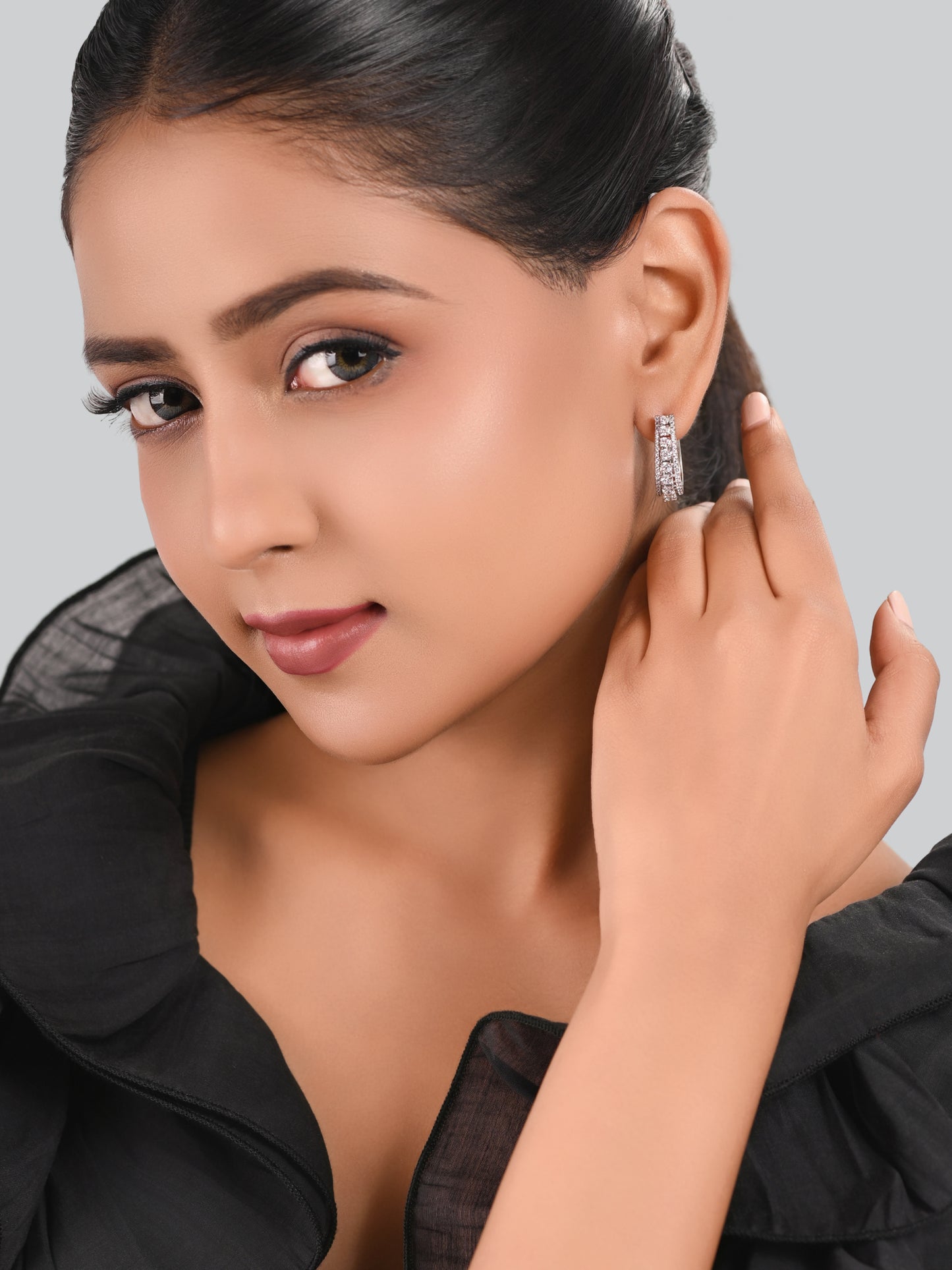 Swarovski Trending Solitaire Balis In Rhodium Finish