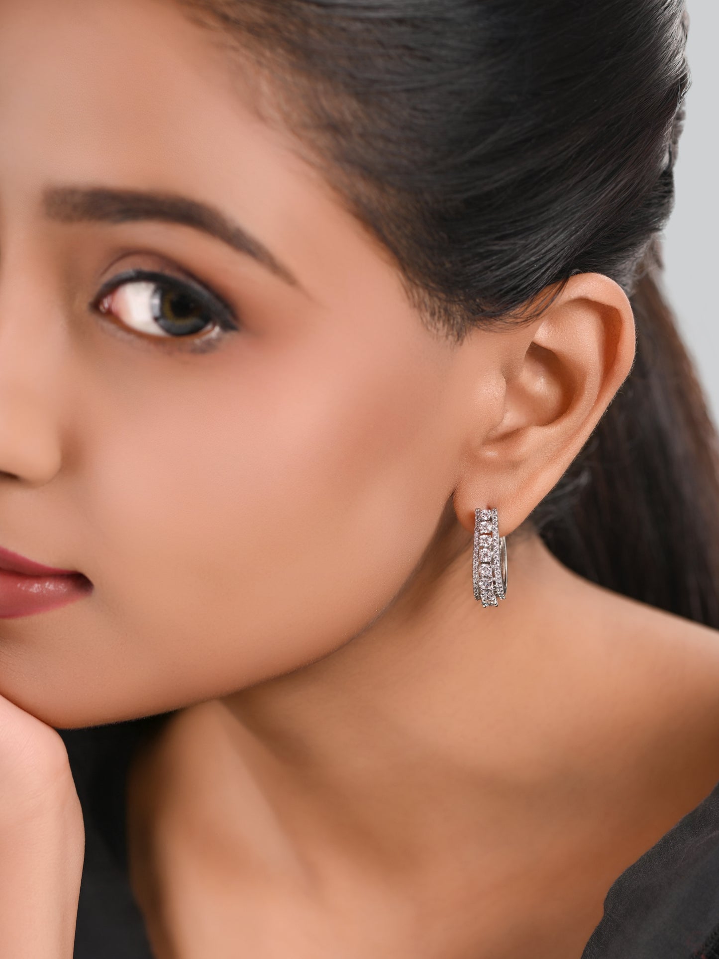 Swarovski Trending Solitaire Balis In Rhodium Finish