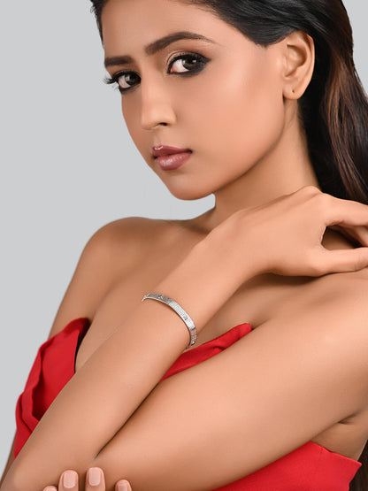 92.5 Silver Bracelet With Diamond Studs