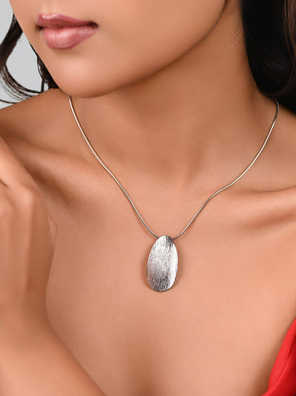 Rustic Pendent Set With Chain (Rhodium)