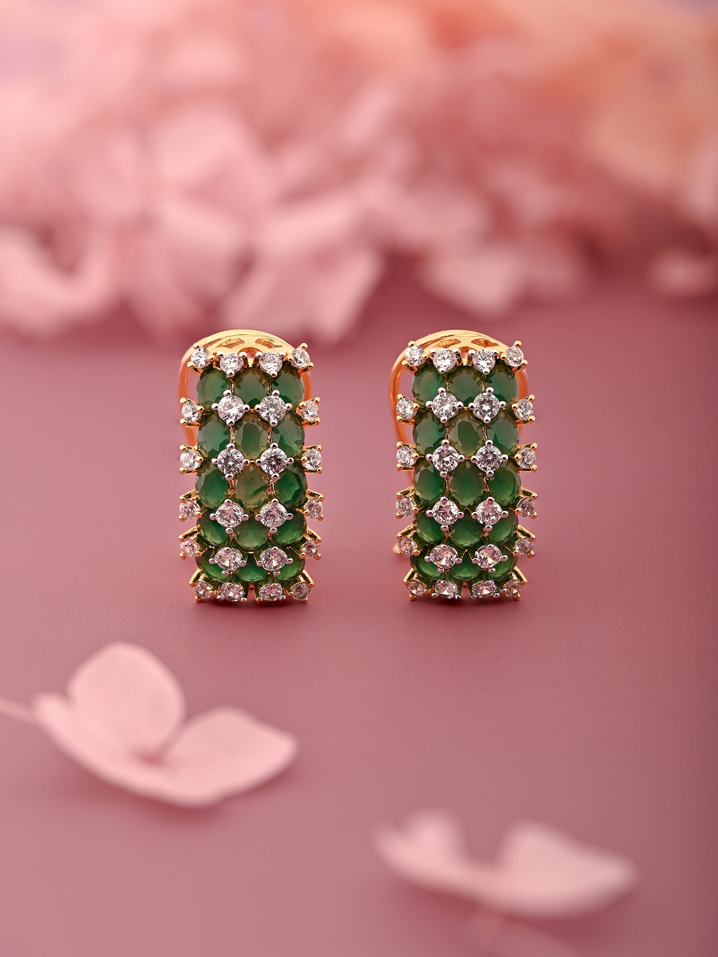 Delicate Emerald Stones Balis