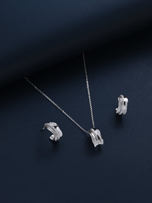 Delicate Silver Pendent set with Diamond Line