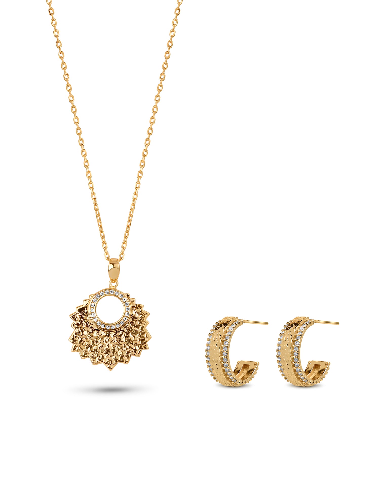 92.5 Silver Mulberry Pendent Set in Gold Polish