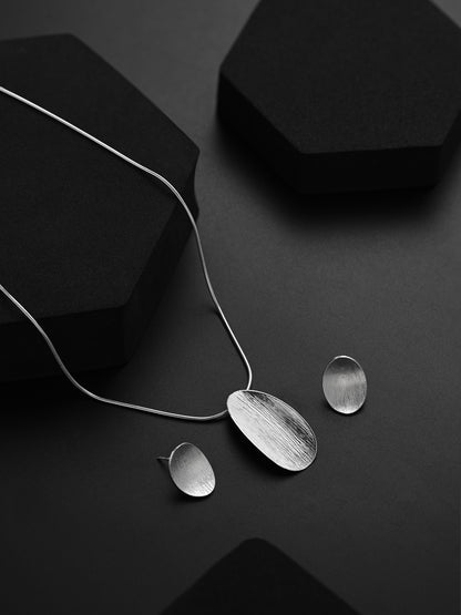 Rustic Pendent Set With Chain (Rhodium)