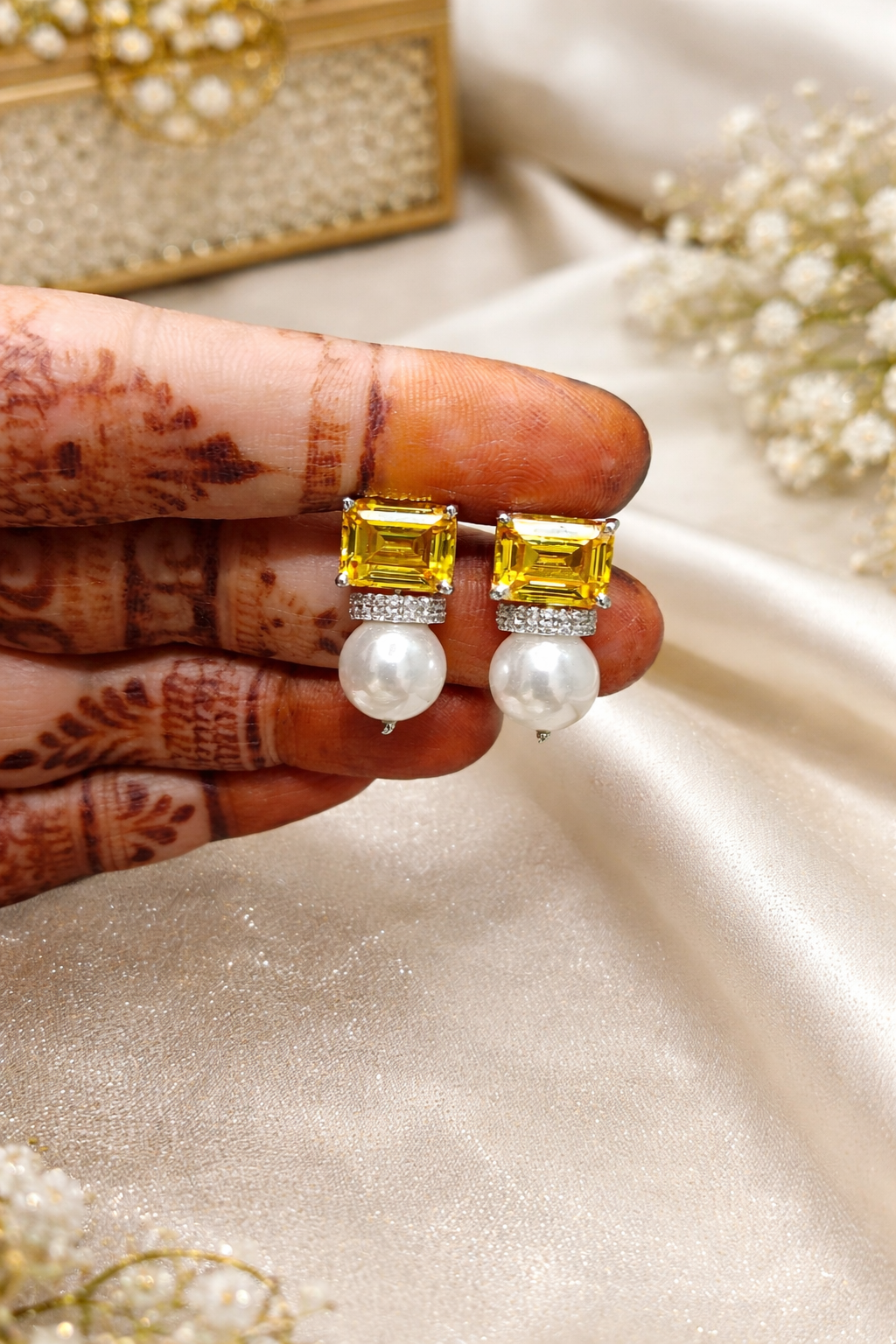 925 Sterling Silver Swarovski Topaz And Pearl Studs