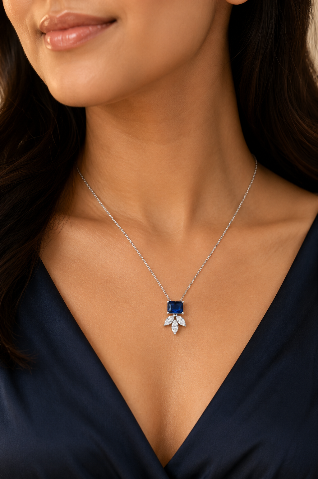 925 Sterling Silver Swarovski Sapphire Crystal Chain Pendant